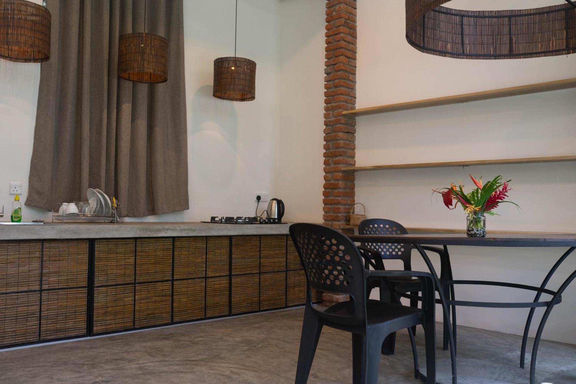 Voda Hotel Унаватуна Екстериор снимка